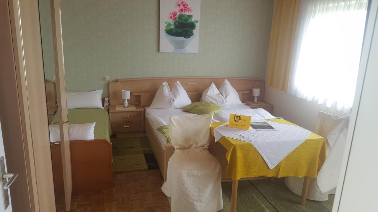 Gaestehaus Jeindl Hartmannsdorf Buitenkant foto